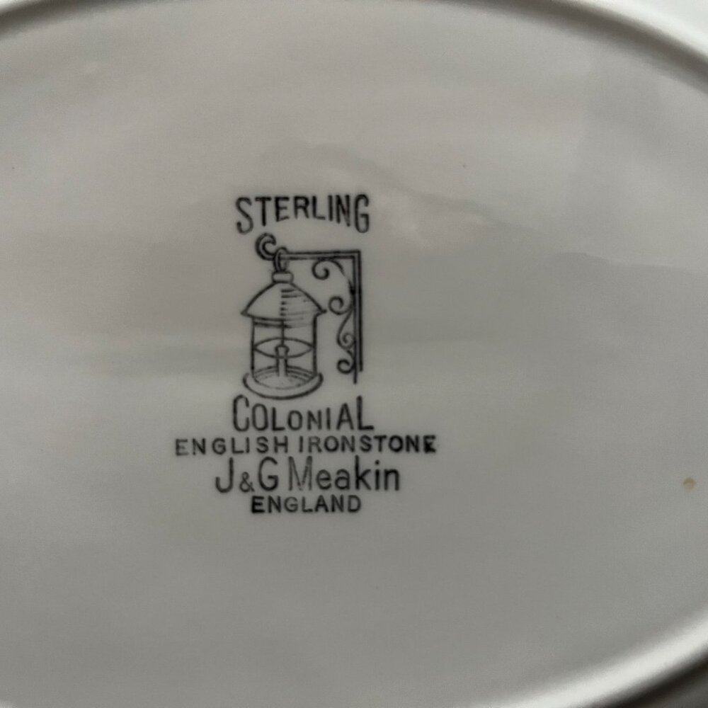 🎉Mega Sale🎉Vintage J & G Meakin Sterling Colonial White Porcelain Serving - Picture 4 of 4